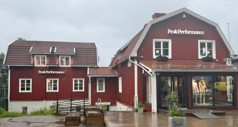 Peak Performance, Are, Sweden. Image © PlanetSKI